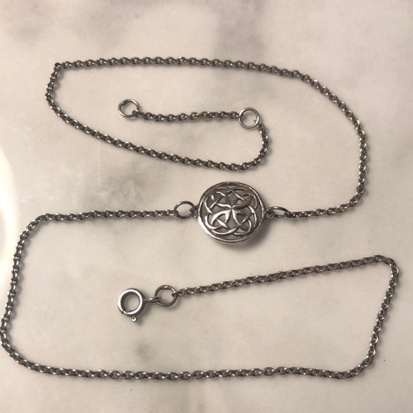 Keltic knot 17”-18”‎ sterling silver necklace - Picture 1 of 6